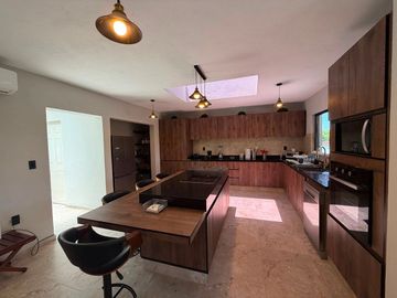 CASA DE 1 PLANTA EN VILLAS DEL MESON, JURIQUILLA, QUERETARO