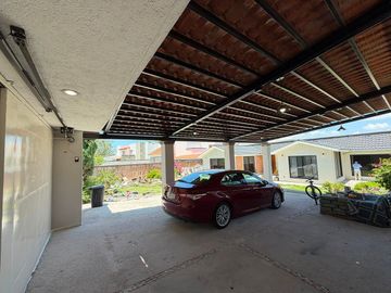CASA DE 1 PLANTA EN VILLAS DEL MESON, JURIQUILLA, QUERETARO