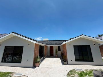 CASA DE 1 PLANTA EN VILLAS DEL MESON, JURIQUILLA, QUERETARO