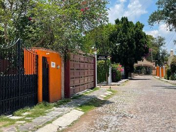 RENTA CASA AMUEBLADA CON LOFT INDEPENDIENTE, LOS FRAILES, SAN MIGUEL DE ALLENDE