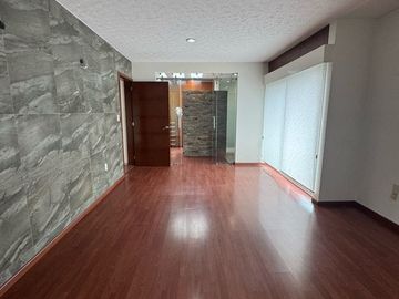Casa en venta en calle cerrada  con portón eléctrico, de 8 casas, en Avenida La Asunción y Avenida Estado de México, a la vuelta de Portofino.
