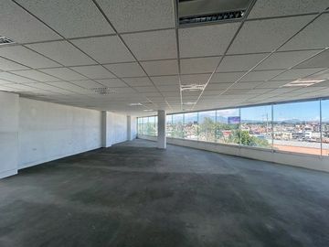 Edificio en venta y renta en Amor