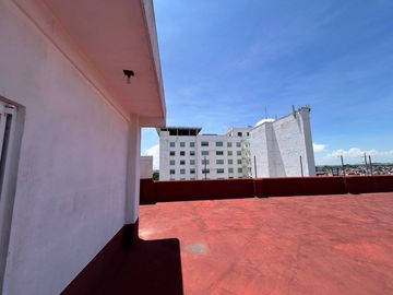 Edificio en venta y renta en Amor