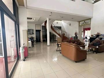 raya satelit surabaya