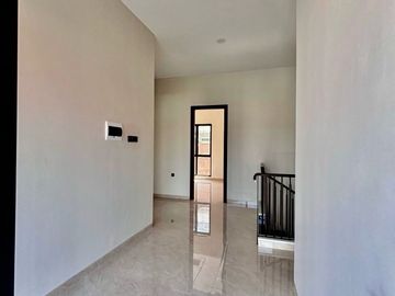 DIJUAL RUMAH INTERNATIONAL VILLAGE CITRALAND 4KT 2LT BARU GRESS DEKAT GWALK