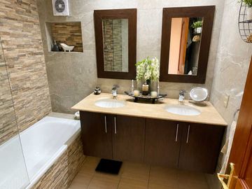 Casa en arriendo  en LO BARNECHEA