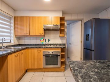 Casa en venta  en HUECHURABA