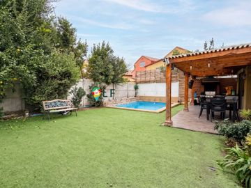 Casa en venta  en HUECHURABA