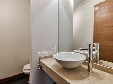 Casa provenzal con quincho y piscina en Casas de Hacienda, Piedra Roja