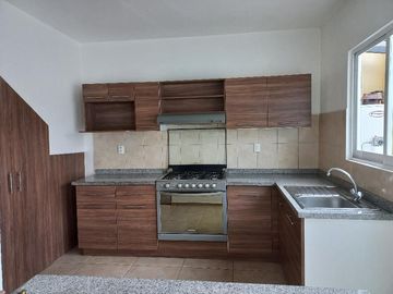 CASA EN RENTA FORESTA METEPEC