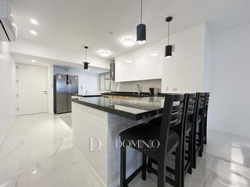 Exclusivo departamento en alquiler de 2 dormitorios en Miraflores