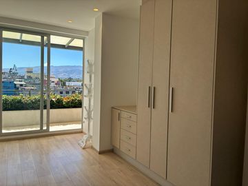 MGA / VENTA SUITE, CUMBAYÁ