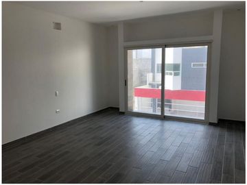 Casa Amplia Equipada en Cumbres Elite Premier de 4 niveles, Garcia