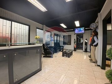 Bodega con Oficina en Recoleta