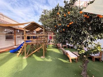 CASA COMERCIAL CON GRAN TERRENO