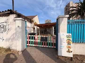 CASA COMERCIAL CON GRAN TERRENO