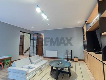Exclusiva Casa en Condominio, Estoril
