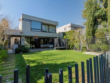 Exclusiva Casa en Condominio, Estoril