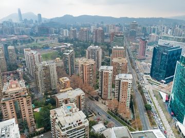 Edificio Corporativo/Comercial Metro Manquehue