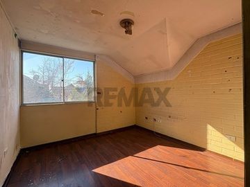CASA EN VENTA PARA REMODELAR