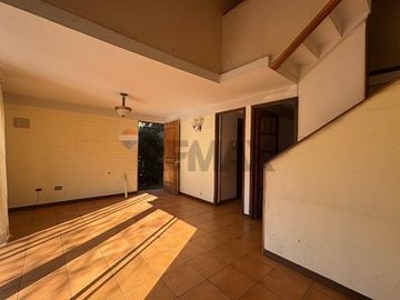 CASA EN VENTA PARA REMODELAR