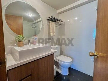 Venta 2D 2B Remodelado en Barrio Las Lilas