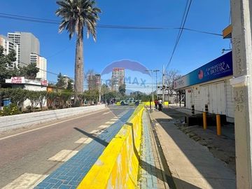 Local planta libre, frente mall plaza Vespucio.