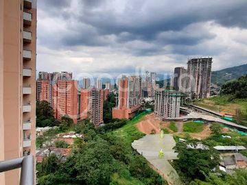 ARRIENDO de APARTAMENTO en SABANETA