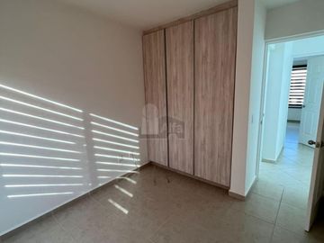 Casa en renta en Cordillera Residencial, internet y mantenimiento incluidos