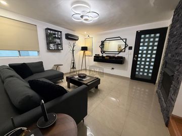 Casa en venta Cerradas de Cumbres, Monterrey, Nuevo León.