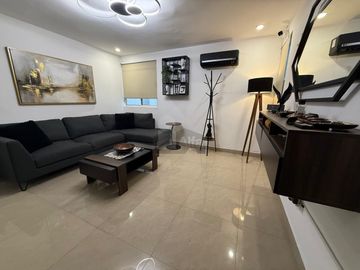 Casa en venta Cerradas de Cumbres, Monterrey, Nuevo León.
