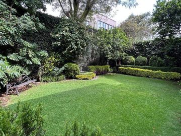 Casa sola en venta en Lomas de Tecamachalco Sección Bosques I y II, Huixquilucan, México