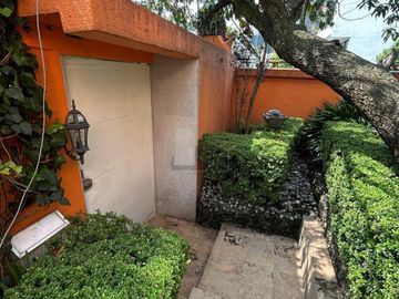 Casa sola en venta en Lomas de Tecamachalco Sección Bosques I y II, Huixquilucan, México