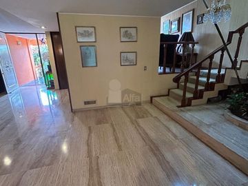 Casa sola en venta en Lomas de Tecamachalco Sección Bosques I y II, Huixquilucan, México