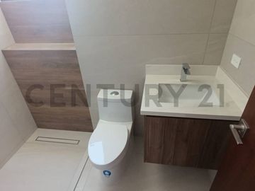 CASA 3 DORMITORIOS POR ESTRENAR EN TUMBACO 286 M²