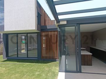 CASA 3 DORMITORIOS POR ESTRENAR EN TUMBACO 286 M²