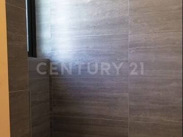 Se Vende Casa En Fraccionamiento Tirzotla