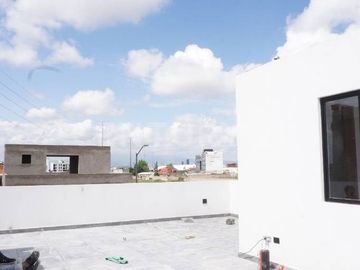 Se Vende Casa En Fraccionamiento Tirzotla