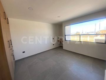 Se Vende Casa En Fraccionamiento Tirzotla