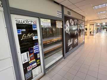 Local en alquiler , Galeria Adrogue