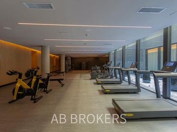 ALQUILER DEPAMPA - Departamento 2 ambientes AMOBLADO CON ESCRITORIO y cochera - Seg 24 hs