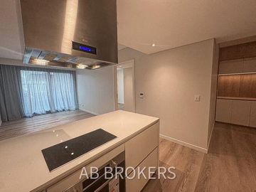 ALQUILER DEPAMPA - Departamento 2 ambientes AMOBLADO CON ESCRITORIO y cochera - Seg 24 hs