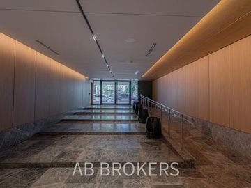 ALQUILER DEPAMPA - Departamento 2 ambientes AMOBLADO CON ESCRITORIO y cochera - Seg 24 hs
