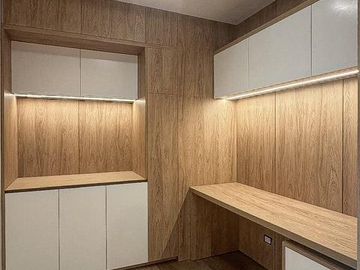 ALQUILER DEPAMPA - Departamento 2 ambientes AMOBLADO CON ESCRITORIO y cochera - Seg 24 hs