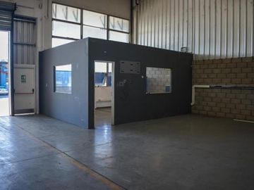 Alquiler Galpón de 1380 m2 en Villa Ballester