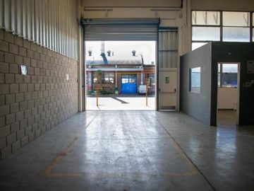 Alquiler Galpón de 1380 m2 en Villa Ballester