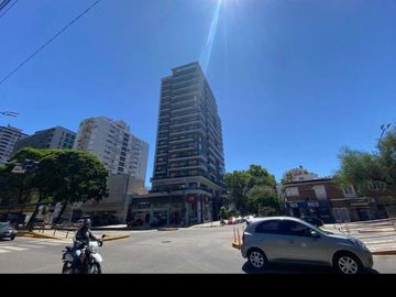 Yrigoyen Boulevard | 3 ambientes con cochera y amenities