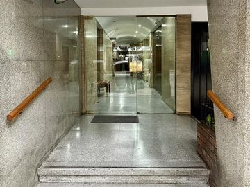 Dos ambientes en alquiler en Recoleta. Totalmente reciclado a re estrenar. Apto profesional