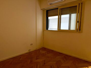 Dos ambientes en alquiler en Recoleta. Totalmente reciclado a re estrenar. Apto profesional