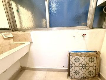 Dos ambientes en alquiler en Recoleta. Totalmente reciclado a re estrenar. Apto profesional